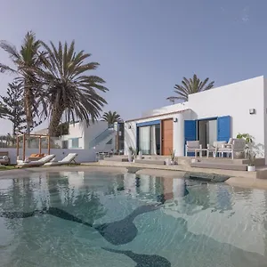 Villa Eden Beachfront By Holidays, Corralejo