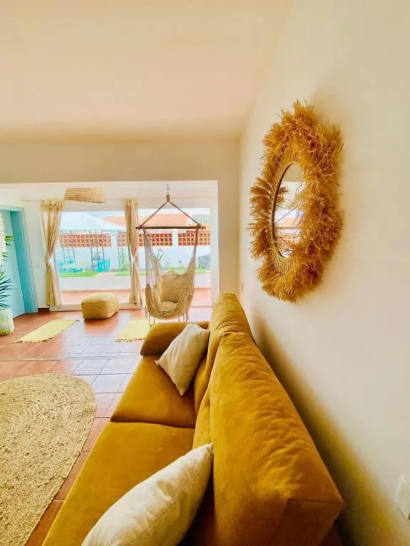 Golden Wave Villa Коральео